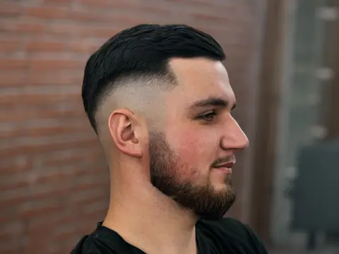 Crop fade z brodą — Gentlemen Barber Shop Sanok