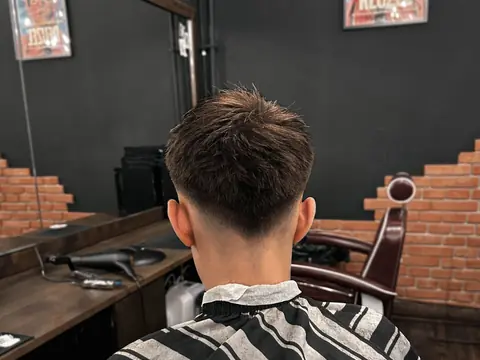 Crop z fade — widok z tyłu — Gentlemen Barber Shop Sanok