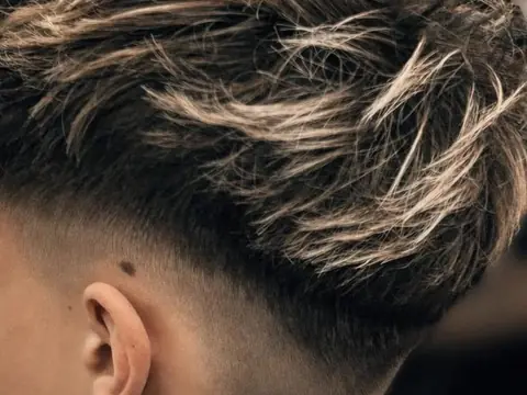 Pasemka i fade — strzyżenie męskie — Gentlemen Barber Shop Sanok