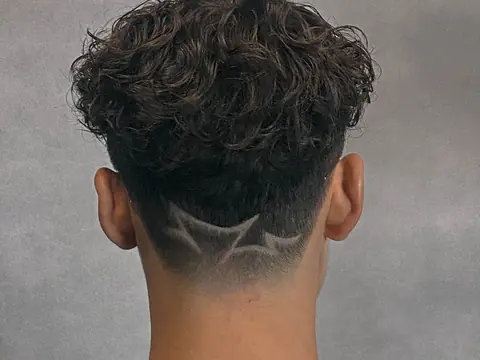 Loki z wzorem na karku — Boske Barber Rzeszów