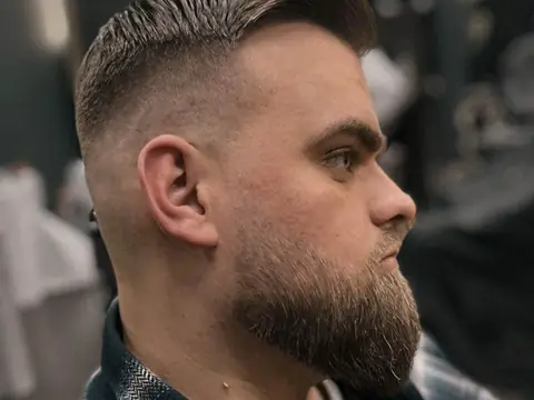 Undercut z długą brodą — Boske Barber Rzeszów